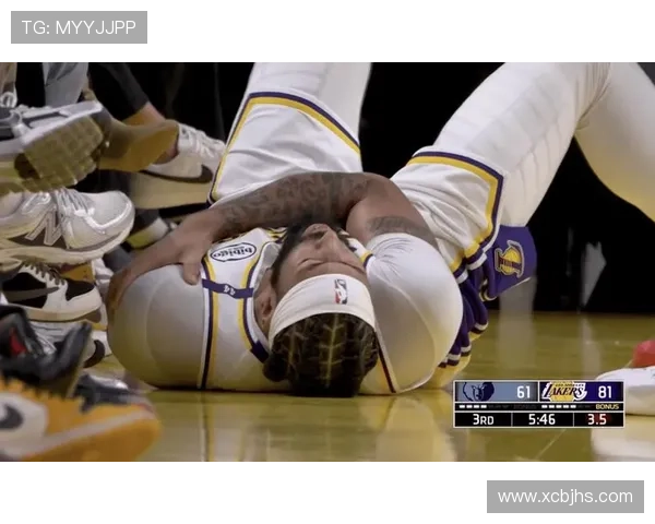 浓眉复出状态渐入佳境16分钟内贡献7分7板与2次封盖